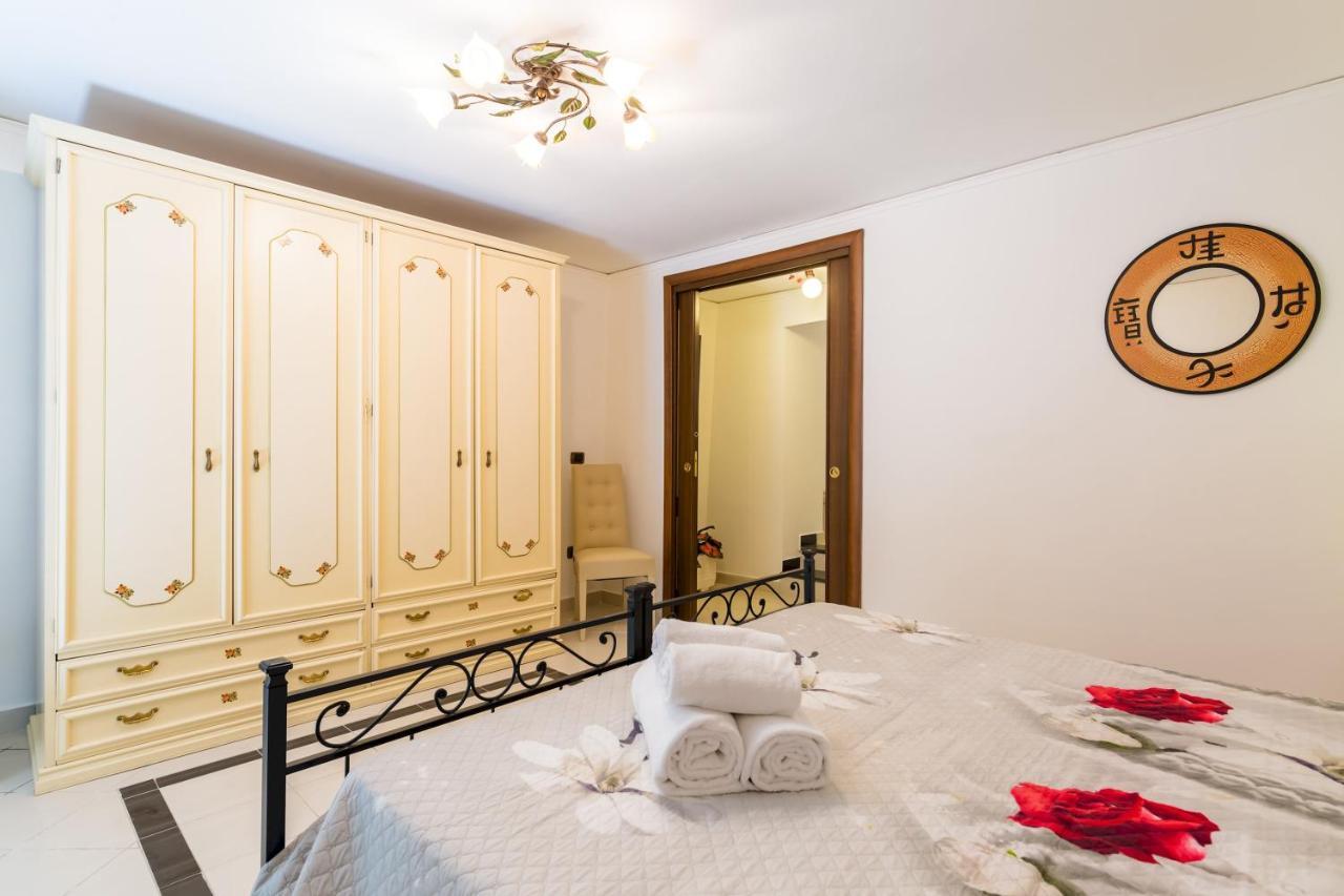 Qs1 - Indipendent Flat In Center Apartman Nápoly Kültér fotó