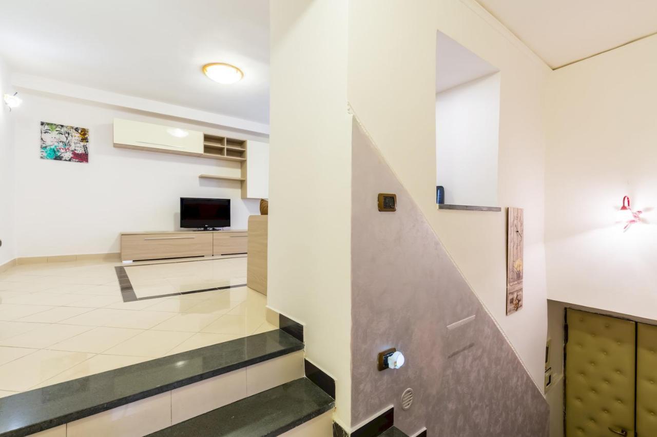 Qs1 - Indipendent Flat In Center Apartman Nápoly Kültér fotó